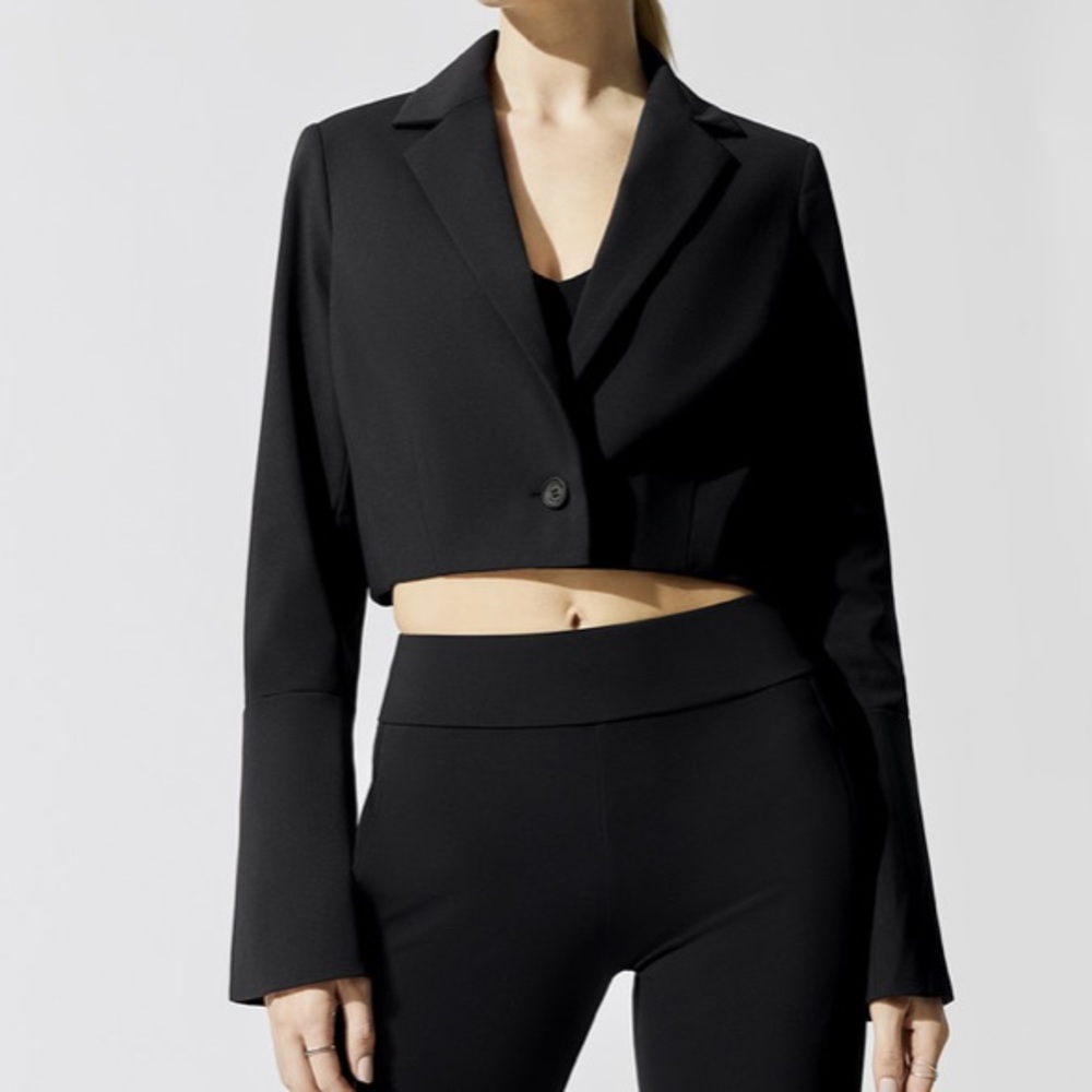 Carbon38 cropped stretch blazer